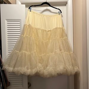 Lindy bop cream crinoline